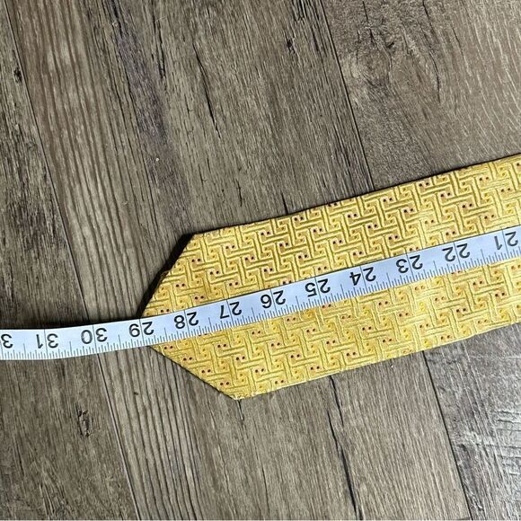 Dormeuil Yellow and Gold Patterned Silk Power Tie - Picture 8 of 12